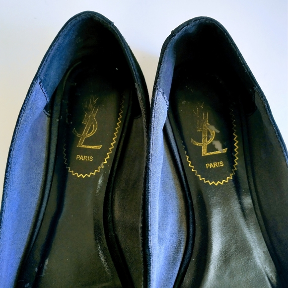 YSL Yves Saint Laurent Black Suede Shoes.(Size 37) Made in Italy. Gold-tone Logo